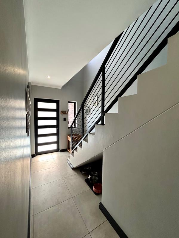 3 Bedroom Property for Sale in De Zoete Inval Western Cape